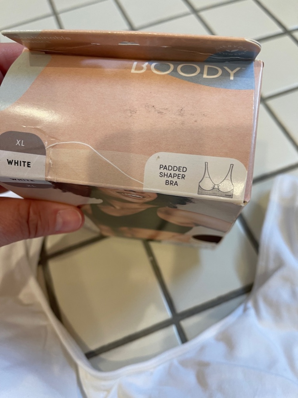 BOODY White Seamless Wireless Scoop Bra - Picture 2 of 3